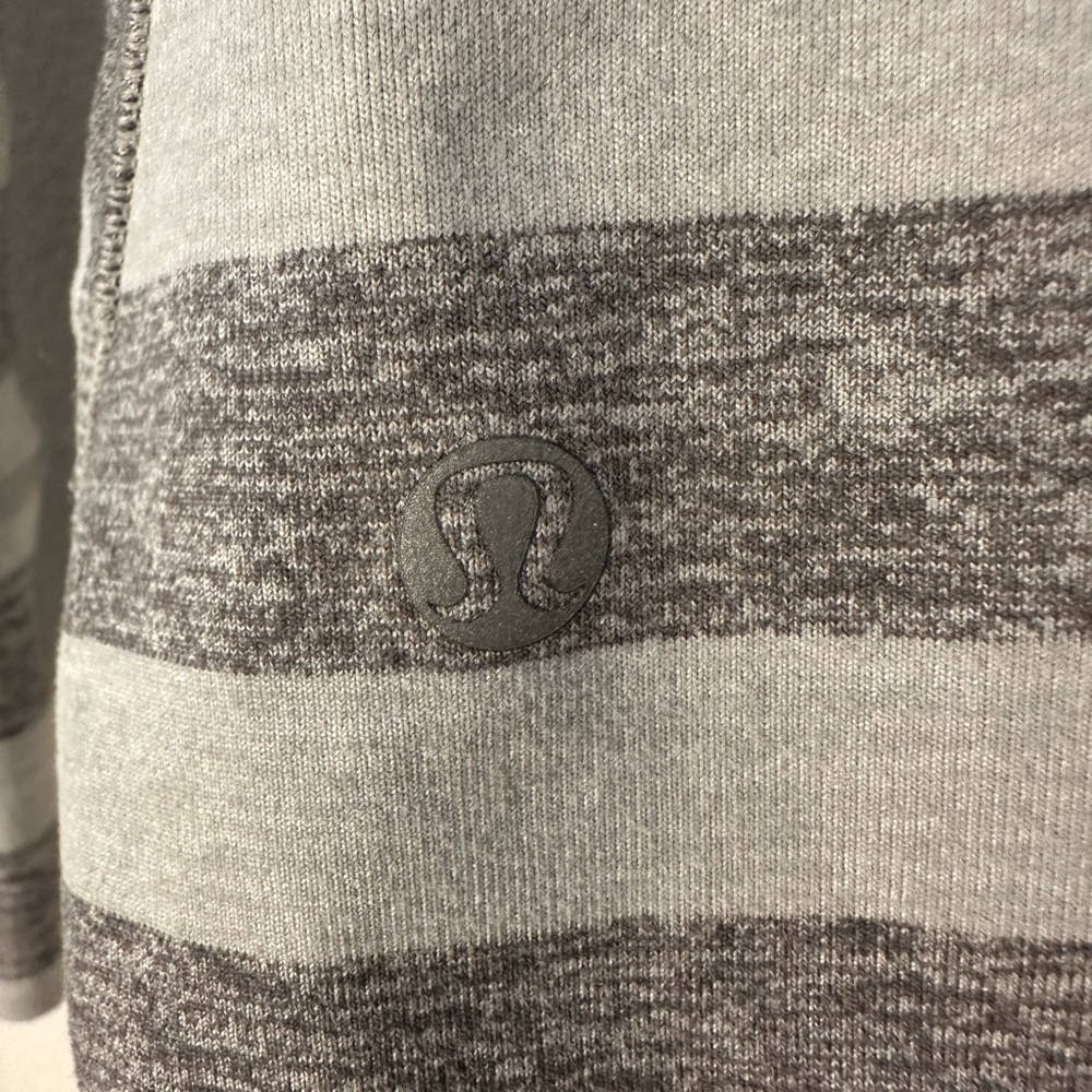 Lululemon Race Your Pace 1/2 Zip Pullover Size 4 - Picture 6 of 6